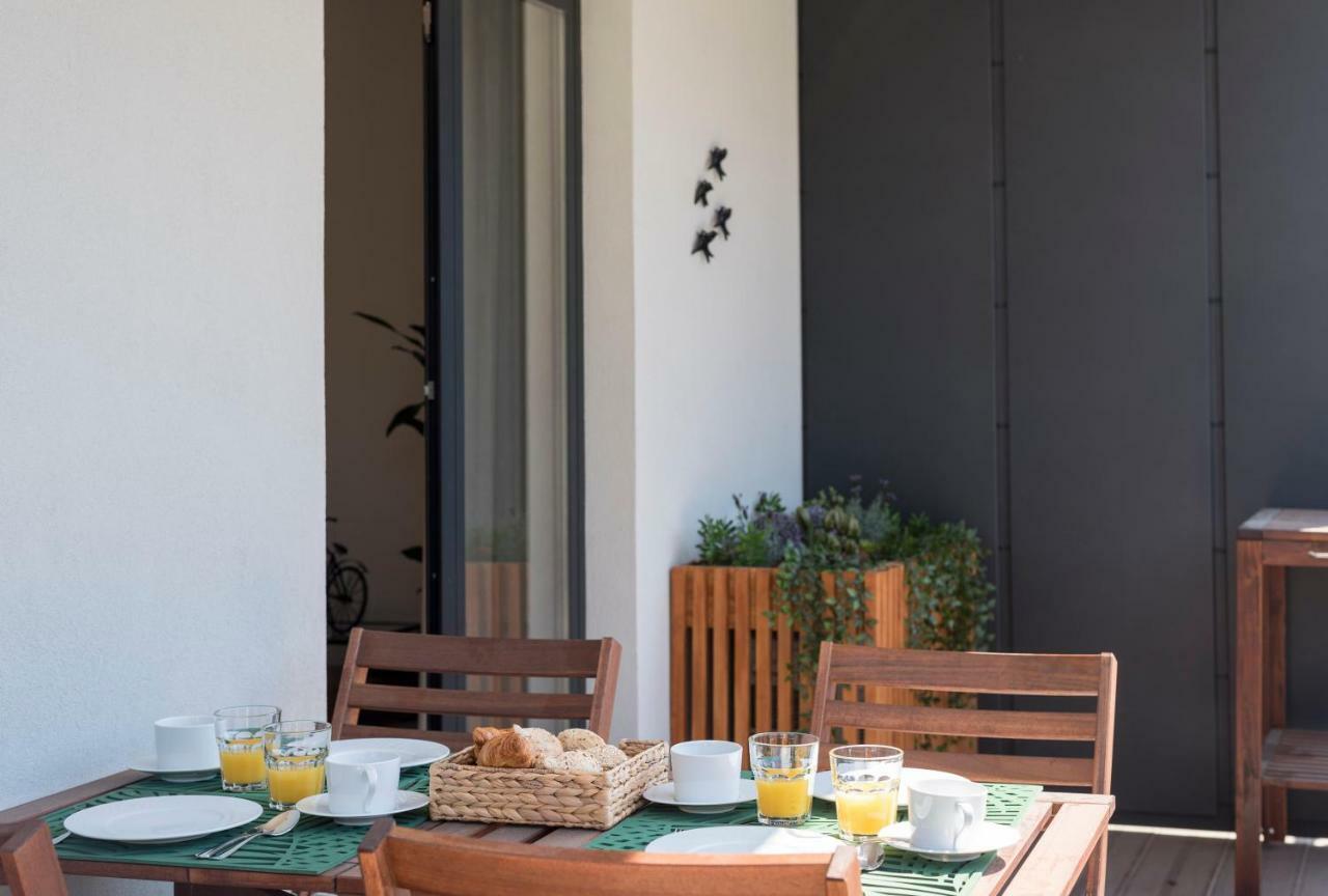 Lovelystay - Downtown Balcony Apartment With Free Parking Porto Exterior foto