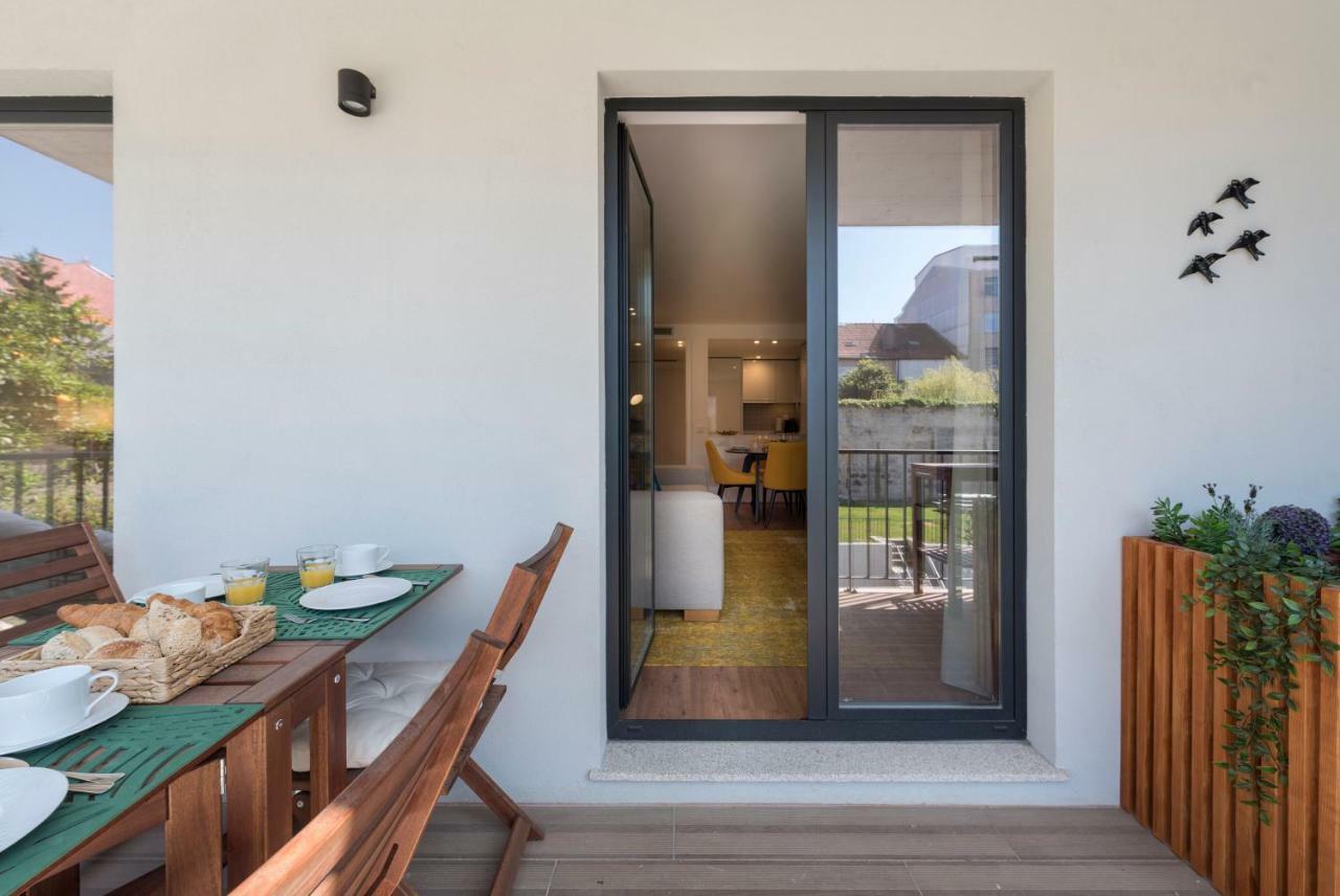 Lovelystay - Downtown Balcony Apartment With Free Parking Porto Exterior foto