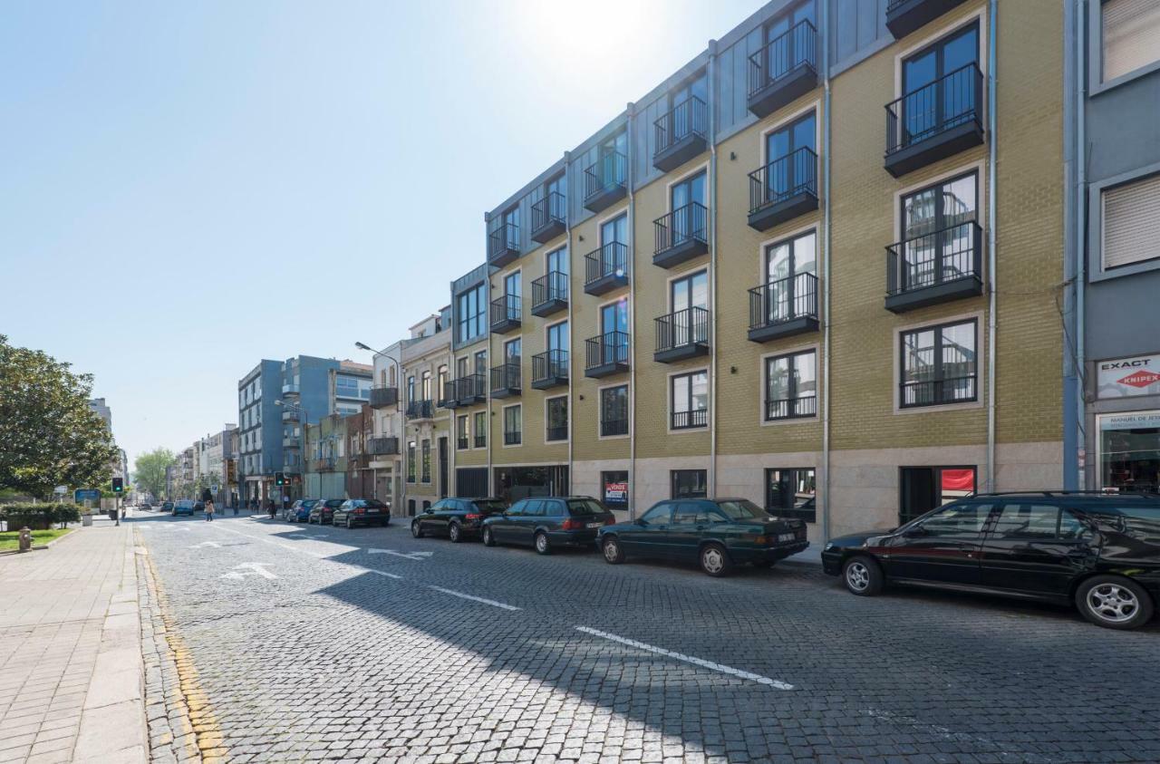 Lovelystay - Downtown Balcony Apartment With Free Parking Porto Exterior foto